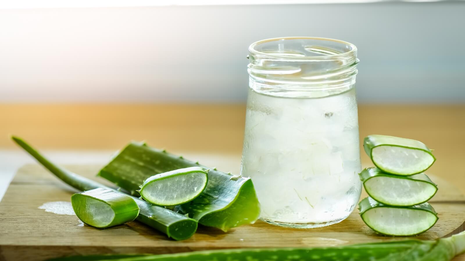 Nước nha đam đường ph&egrave;n l&agrave; nước uống giải độc gan rất hiệu quả