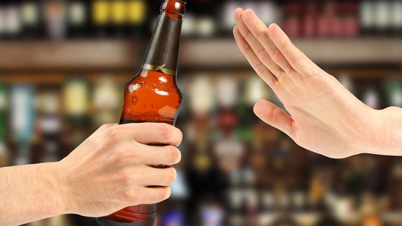 Bia, rượu, thuốc l&aacute; c&oacute; ảnh hưởng nghi&ecirc;m trọng đến bệnh nh&acirc;n đ&aacute;i th&aacute;o đường tu&yacute;p 2