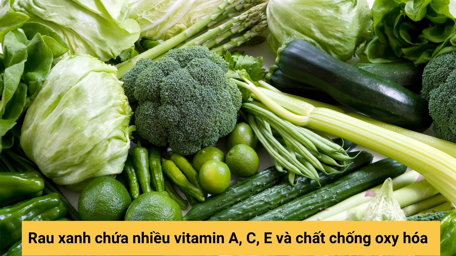 N&ecirc;n ăn nhiều rau xanh để bổ sung vitamin khi bị cảm c&uacute;m