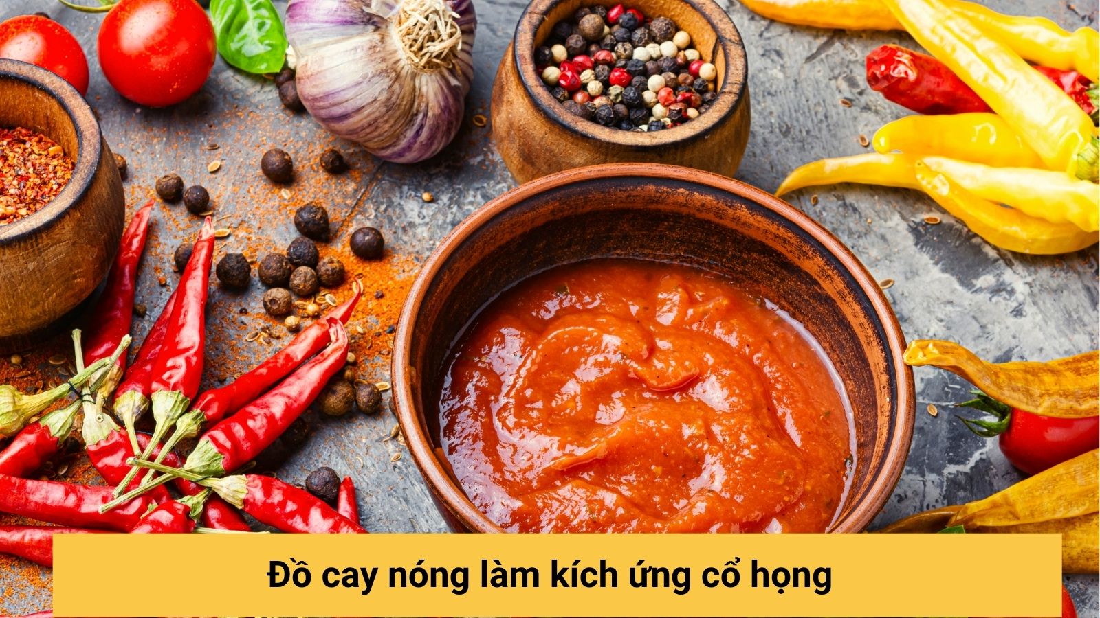 Tr&aacute;nh ăn qu&aacute; cay khi bị cảm c&uacute;m