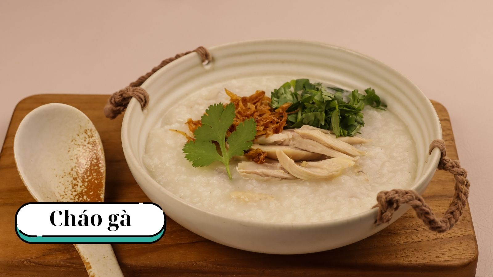 Ch&aacute;o g&agrave; bổ dưỡng gi&uacute;p tăng đề kh&aacute;ng, cung cấp năng lượng l&uacute;c mệt mỏi