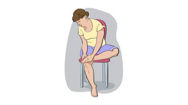 Thường xuy&ecirc;n kiểm tra ch&acirc;n ph&ograve;ng ngừa biến chứng tiểu đường