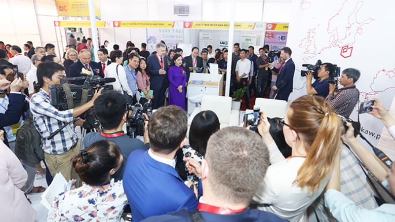 Triển l&atilde;m VIETNAM MEDI - PHARMA 2022 thu h&uacute;t sự ch&uacute; &yacute; của rất nhiều đối t&aacute;c v&agrave; kh&aacute;ch tham quan tr&ecirc;n cả nước