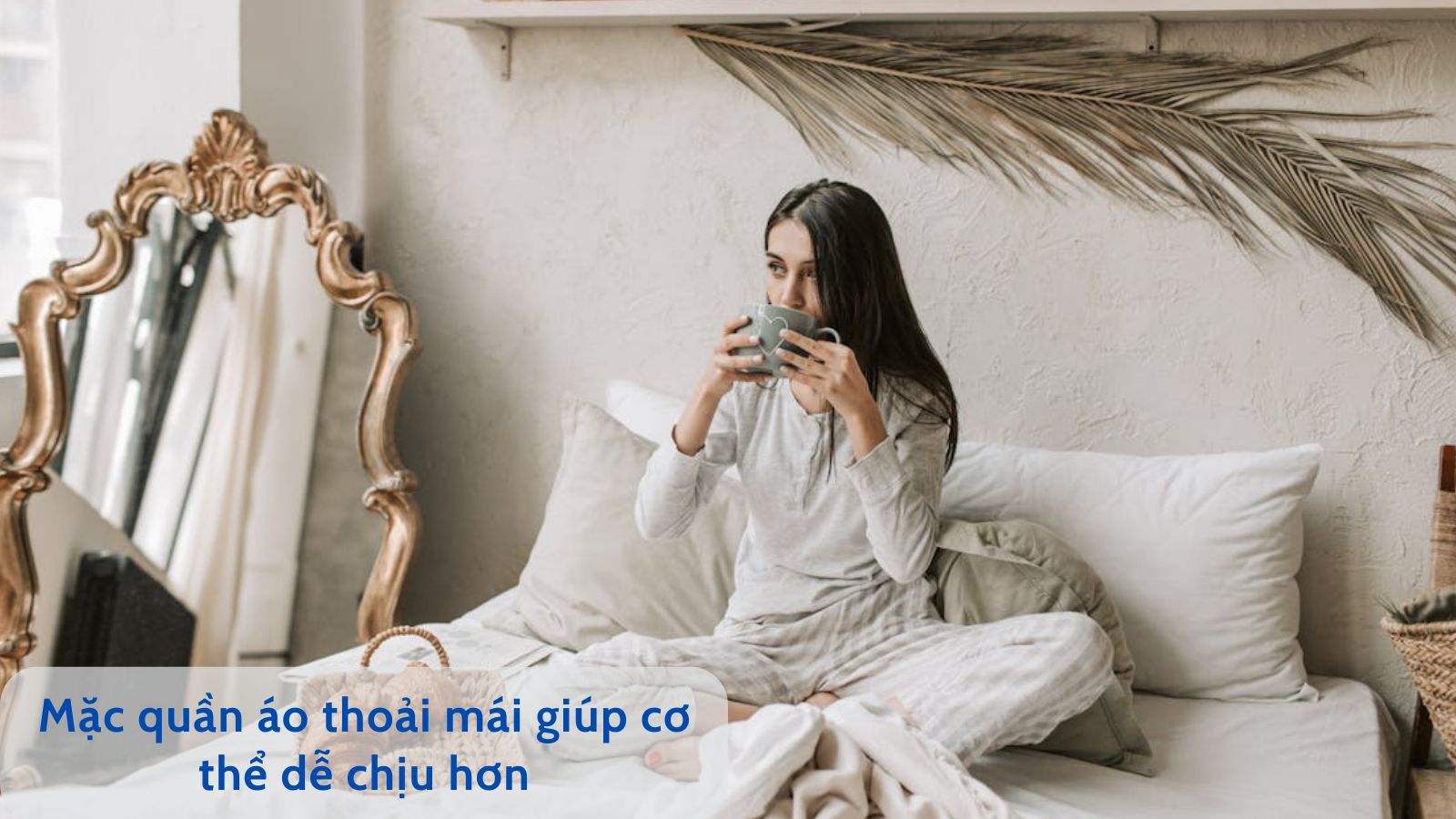 Người bị cảm c&uacute;m kh&ocirc;ng n&ecirc;n mặc qu&aacute; nhiều quần &aacute;o, g&acirc;y đổ mồ h&ocirc;i nhiều, kh&oacute; chịu