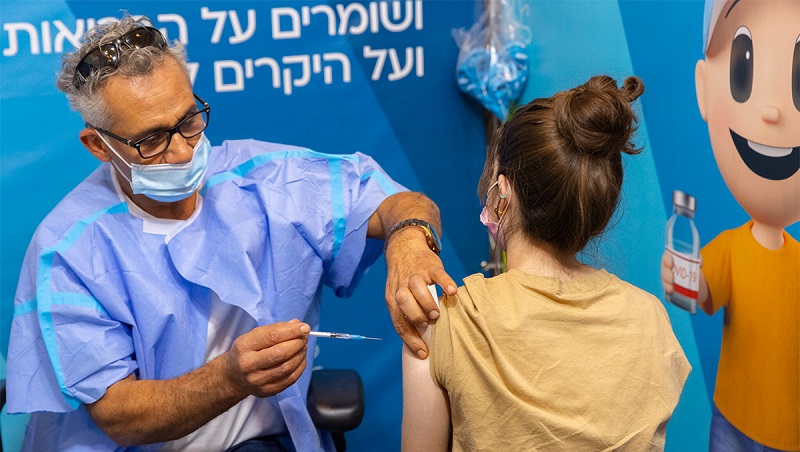 Tiêm tăng cường vaccine mũi 3
