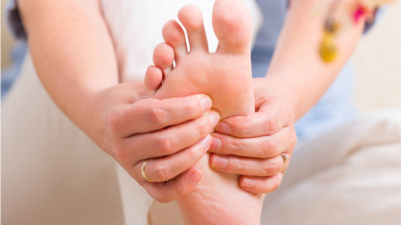 Chăm s&oacute;c b&agrave;n ch&acirc;n kỹ lưỡng l&agrave; hoạt động bạn phải duy tr&igrave; h&agrave;ng ng&agrave;y