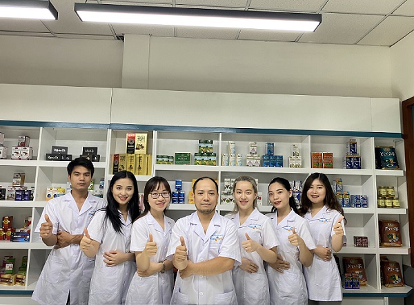 Đội ngũ b&aacute;c sĩ nh&agrave; thuốc HZ888A