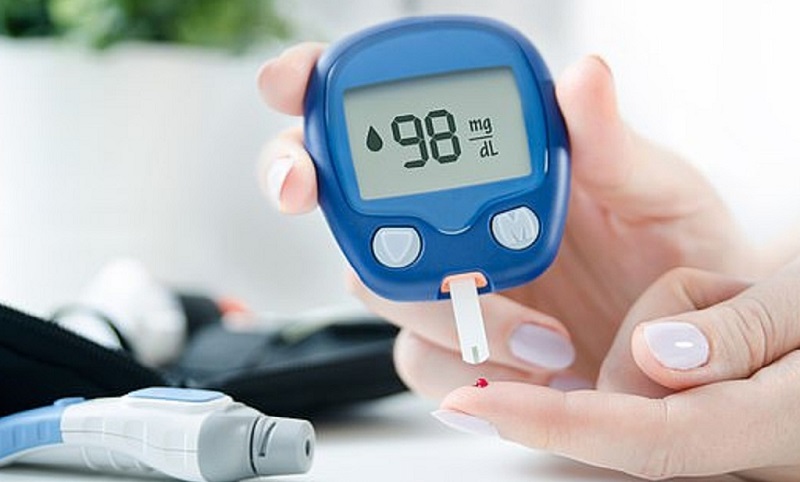 M&aacute;y thử đường huyết tại nh&agrave;