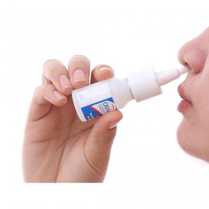 Thuốc nhỏ mũi Otrivin 0,1% người lớn (xịt)