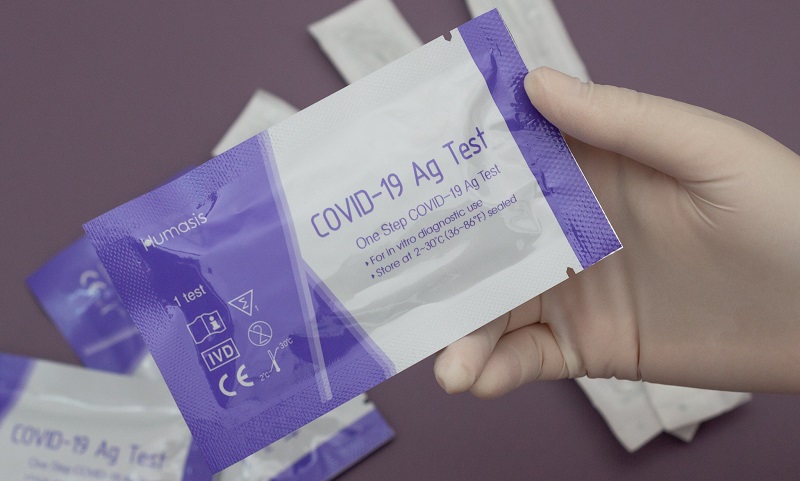 Mua Bộ dụng cụ x&eacute;t nghiệm nhanh Covid-19 Humasis 1 test