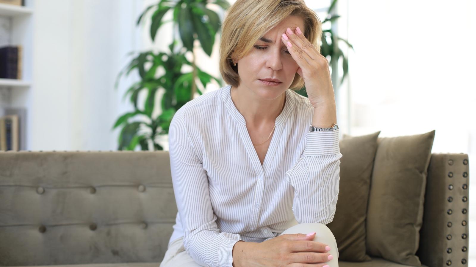 Tiền m&atilde;n kinh ở phụ nữ