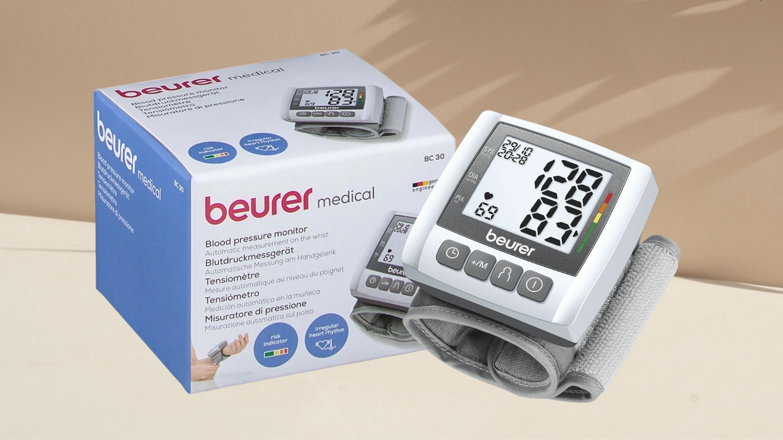 M&aacute;y đo Beurer BC30 d&ugrave;ng để đo huyết &aacute;p v&agrave; nhịp tim tại cổ tay